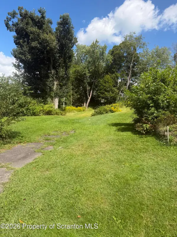 1108 E Filbert Street, Archbald, PA 18403