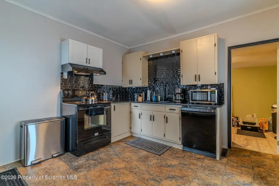110 E Grove Street, Dunmore, PA 18510 - #2