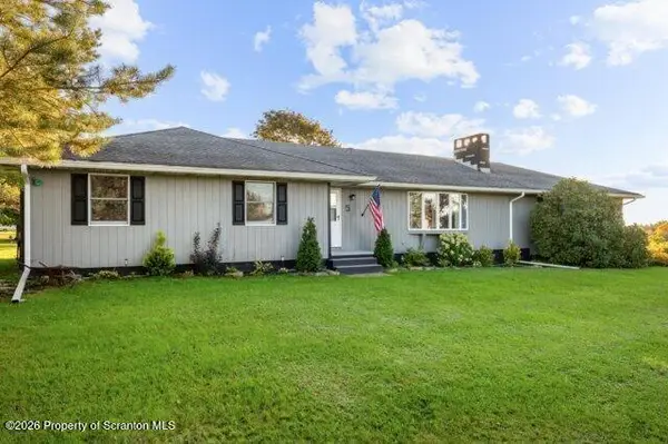 5 Country Club Road, Scott Twp, PA 18433