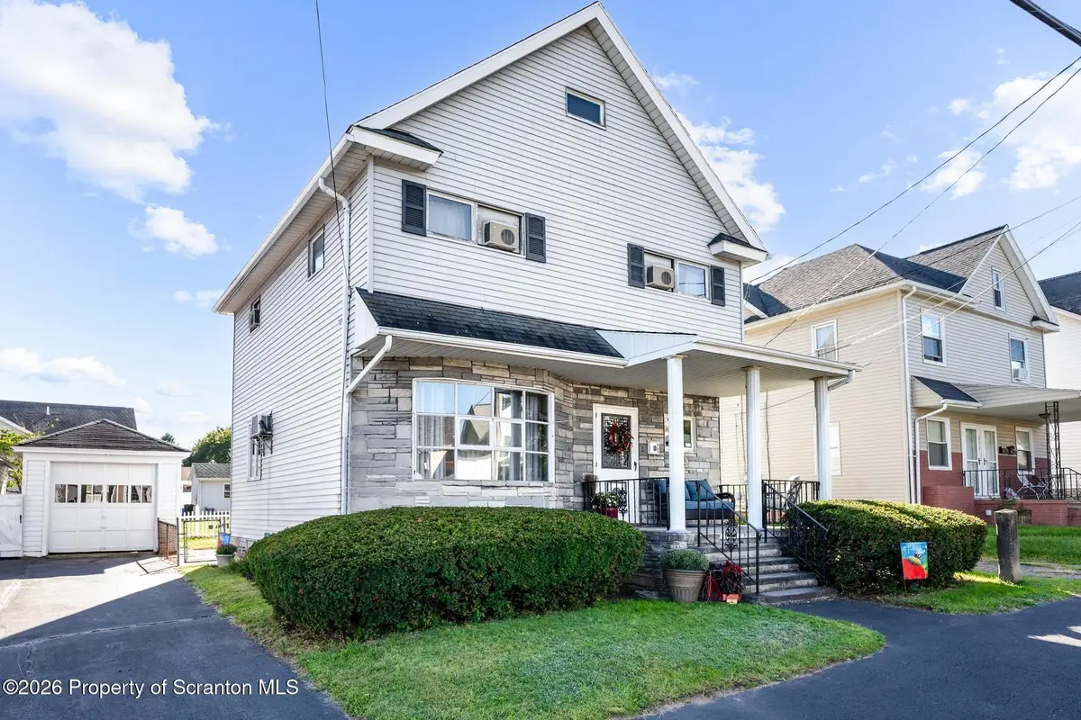 907 Lincoln Avenue, Blakely, PA 18447 - #1