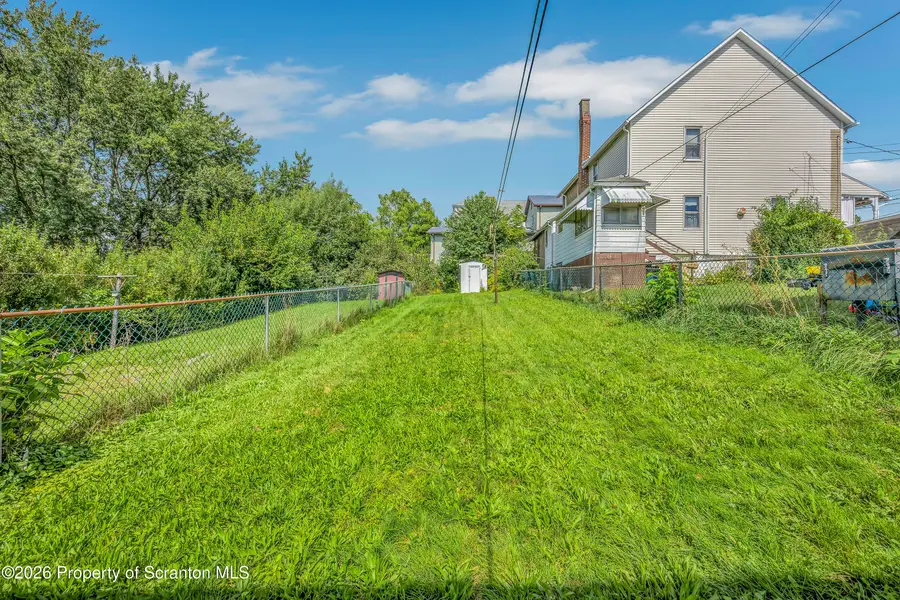 32 E Stanton Street, Hudson, PA 18705 - #3