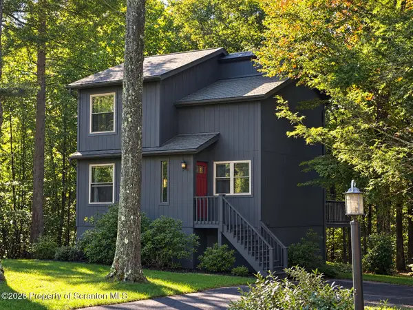 146 Country Club Drive, Thornhurst, PA 18424
