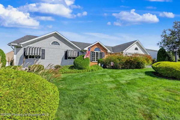 425 Thomas Drive, Dunmore, PA 18512