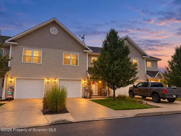 324 Shadow Wood Circle, Archbald, PA 18403