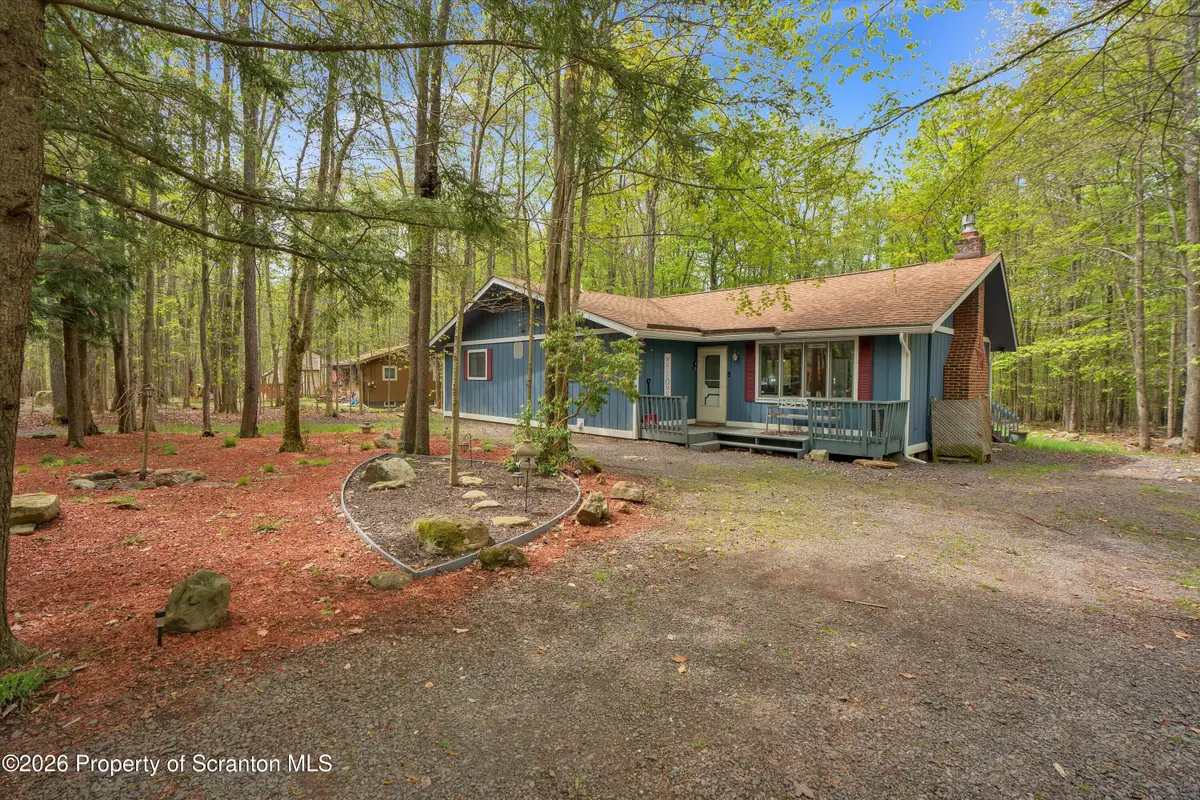 42 S Lehigh River Drive S, Clifton, PA 18424 - #1