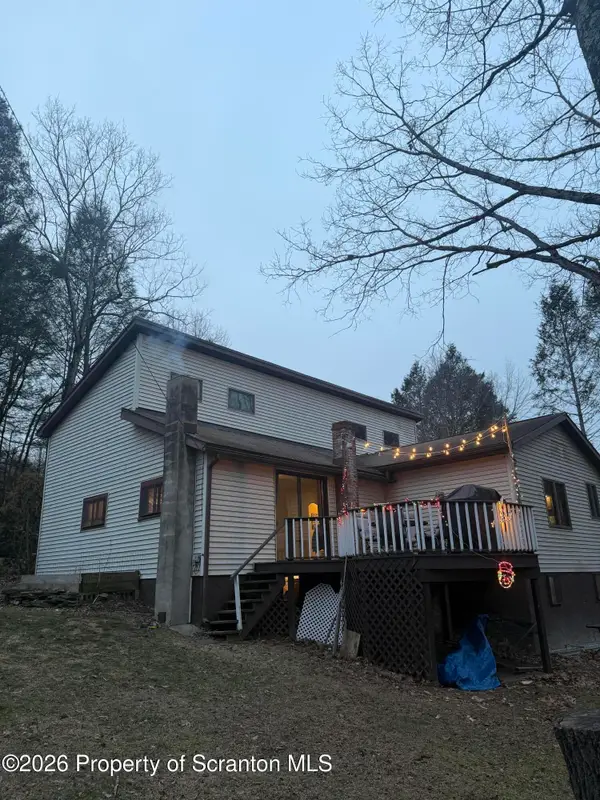 9 Jets Lane, Factoryville, PA 18419
