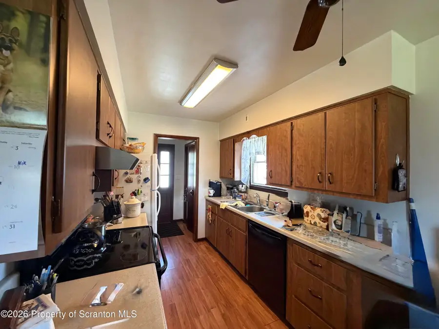 900 902 Washington Street, Throop, PA 18512 - #2