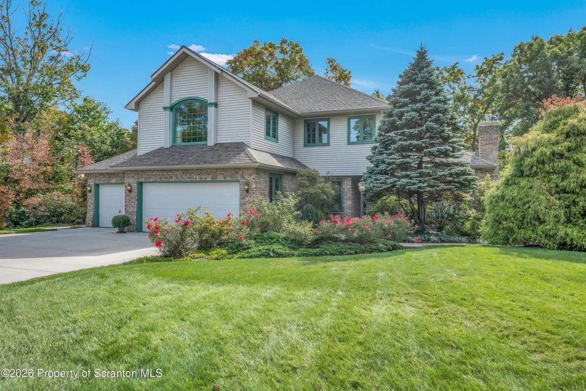 302 Skyline Drive N, South Abington, PA 18411 - #1