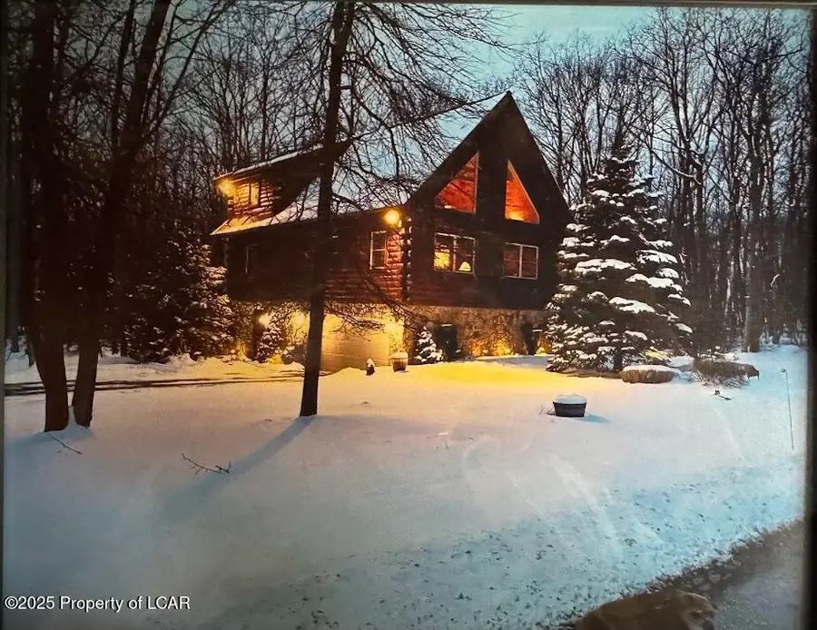 100 Glen Eagles Drive, Hazle Township, PA 18202 - Image #3