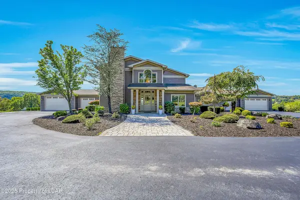 1523 W 8th Street, Wyoming, PA 18644