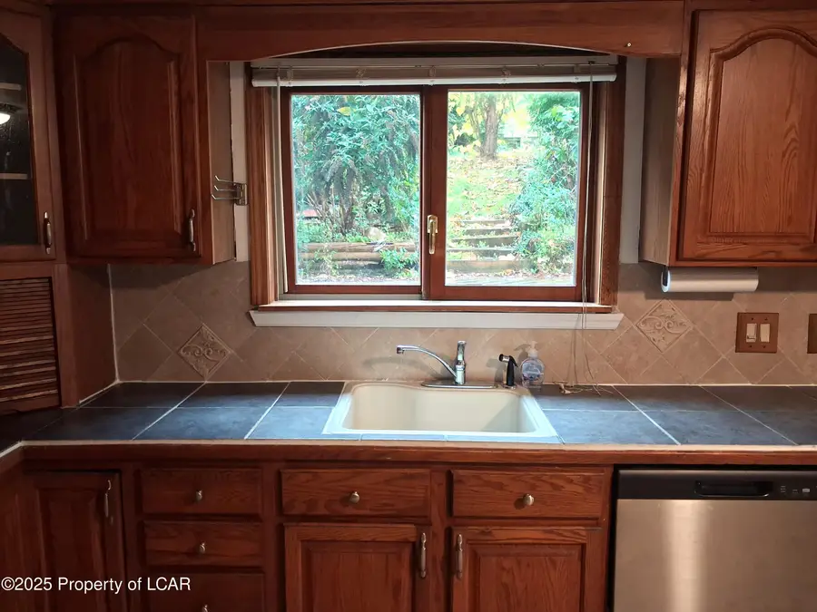 386 Grove Street, Sugar Notch, PA 18706 - Image #3