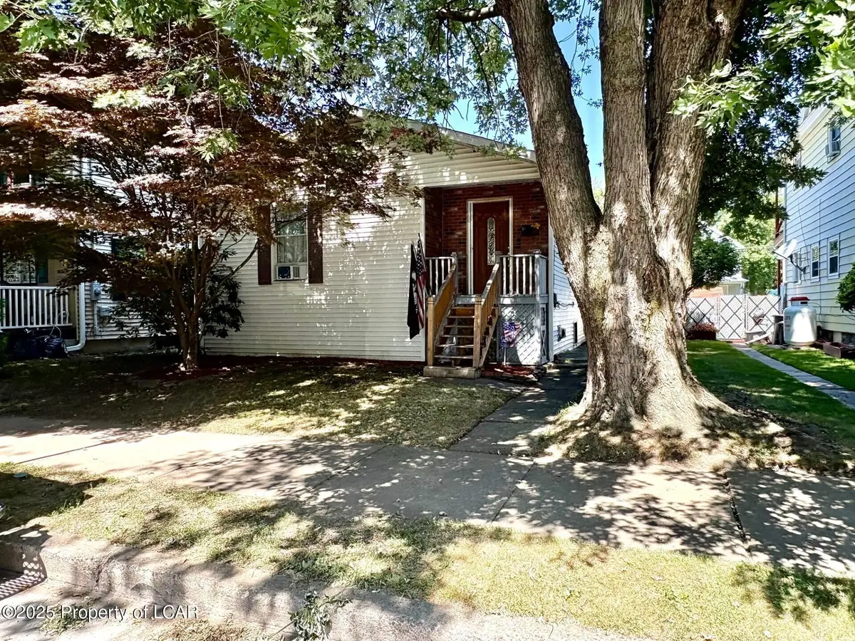 39 S Thomas Avenue, Kingston, PA 18704 - Image #1