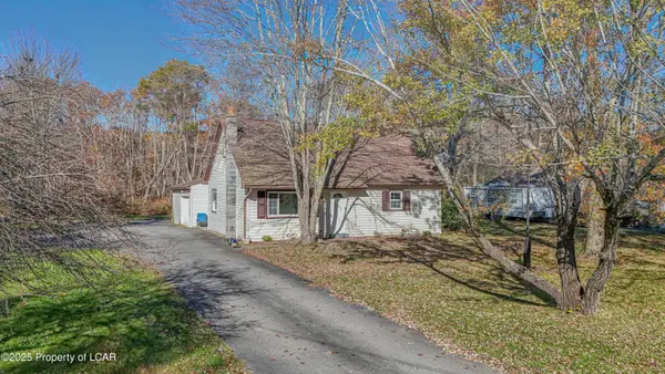 19 Regina Drive, Mountain Top, PA 18707