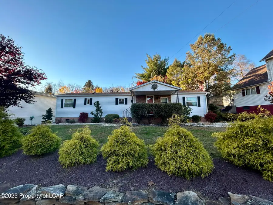 107 Holden Avenue, Dupont, PA 18641 - Image #3