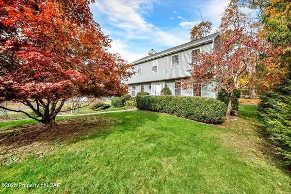 32 Cherry Lane, Mountain Top, PA 18707