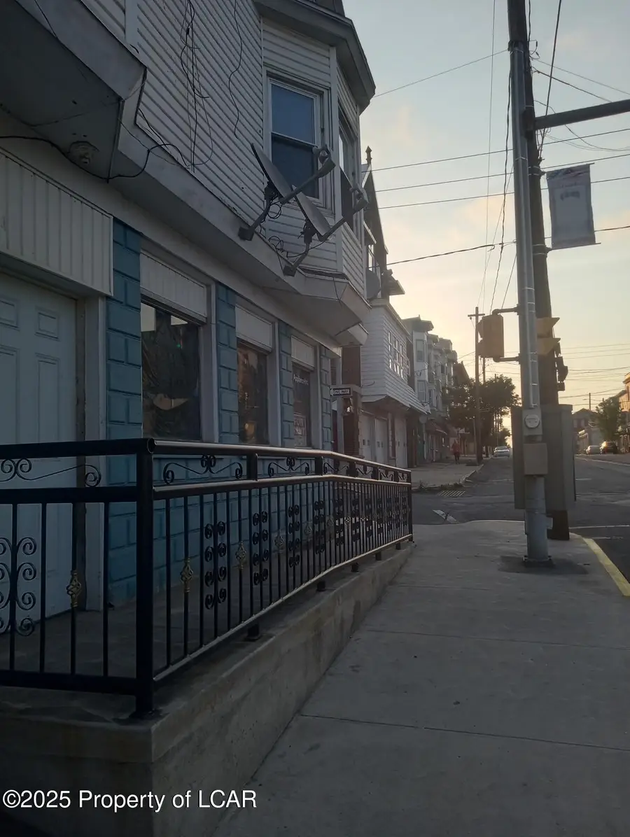 201 W Centre Street, Shenandoah, PA 17976 - Image #2