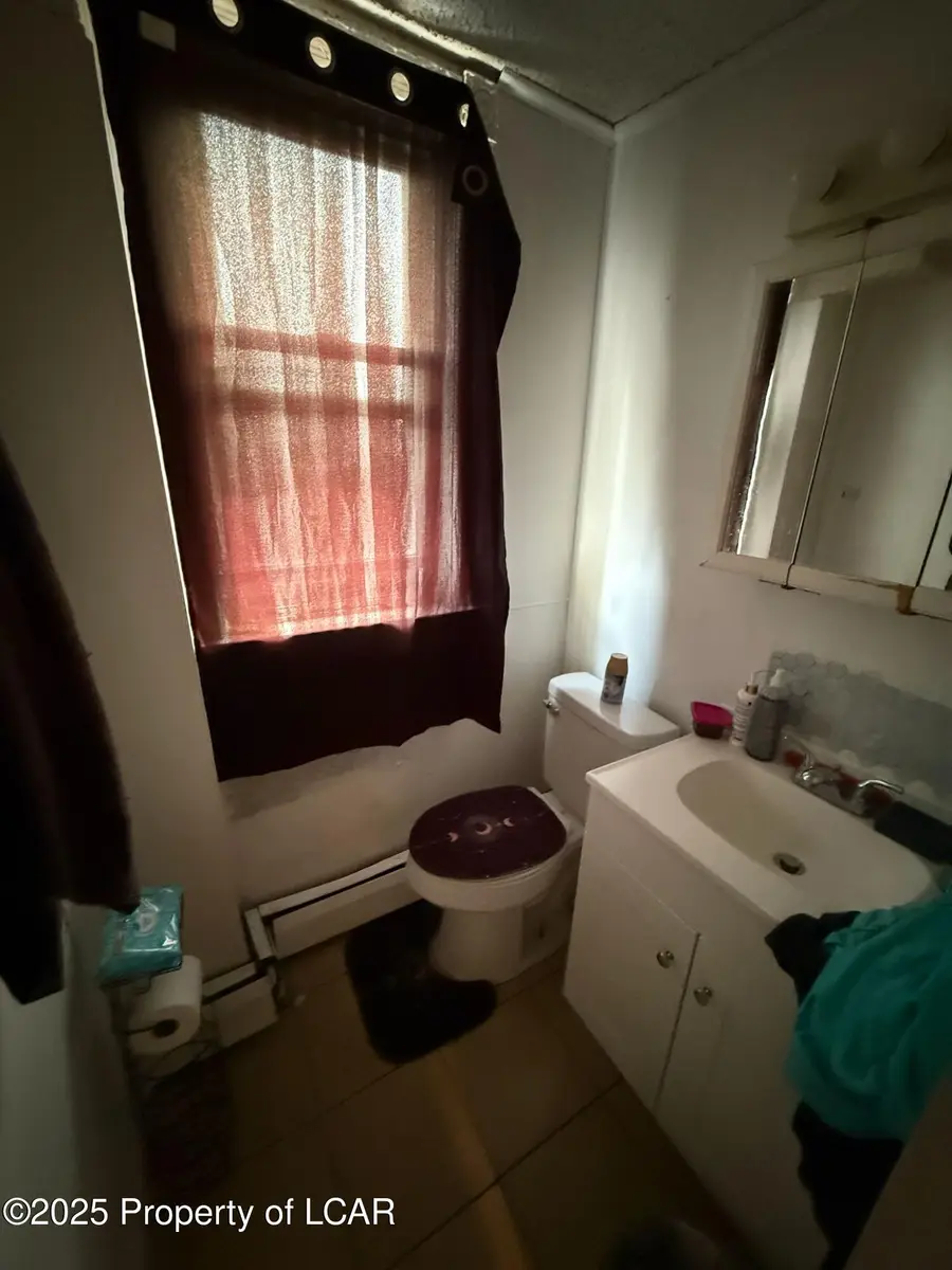 1 Diamond Avenue, Hazleton, PA 18201 - #3