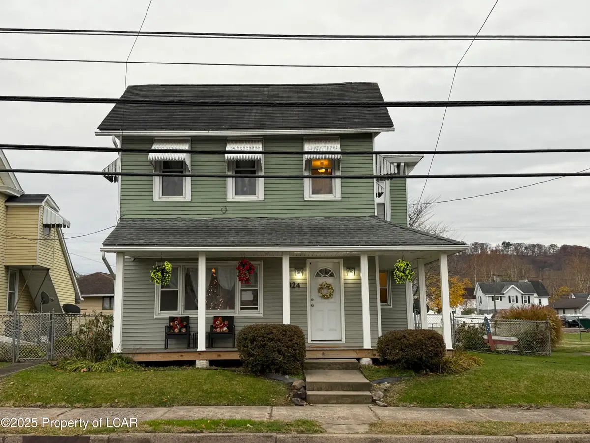 324 W 3rd Street, Nescopeck, PA 18635 - Image #1