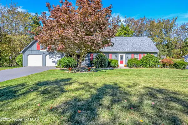 33 Walden Drive, Mountain Top, PA 18707