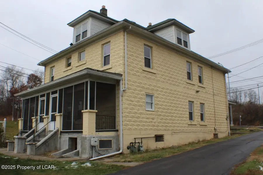 305 Middle Road, Nanticoke, PA 18634 - Image #2