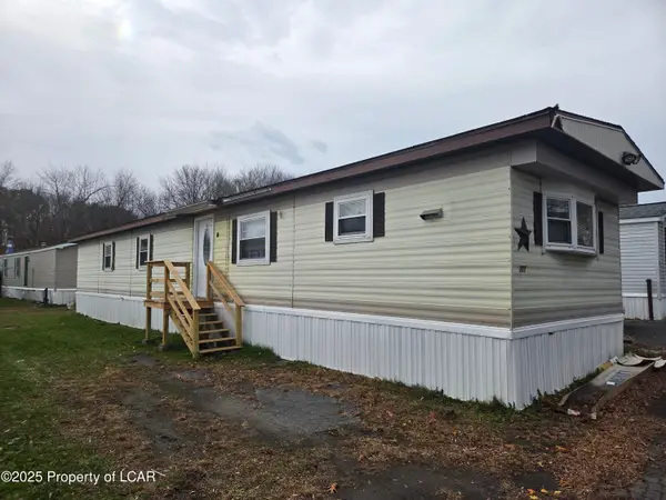 4 Quiet Cove, Jenkins Township, PA 18640