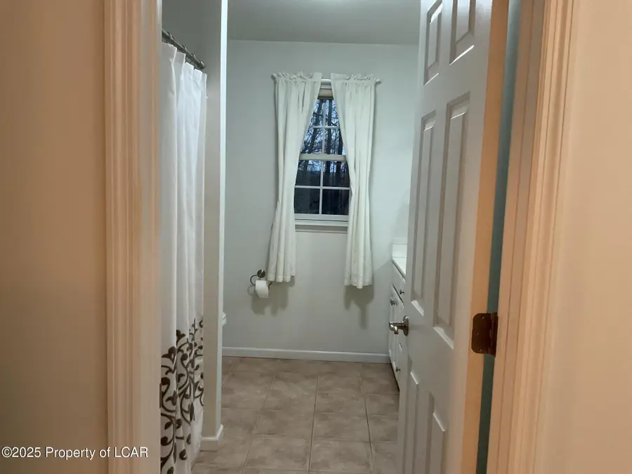 15 Lahn Street, Hazle Township, PA 18202 - Image #2