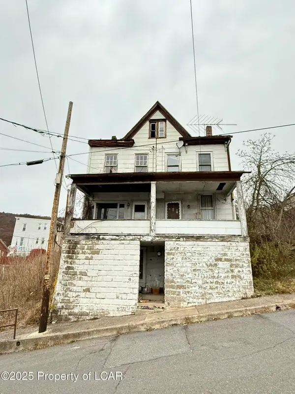 813-815 E Commerce Street, Shamokin, PA 17972