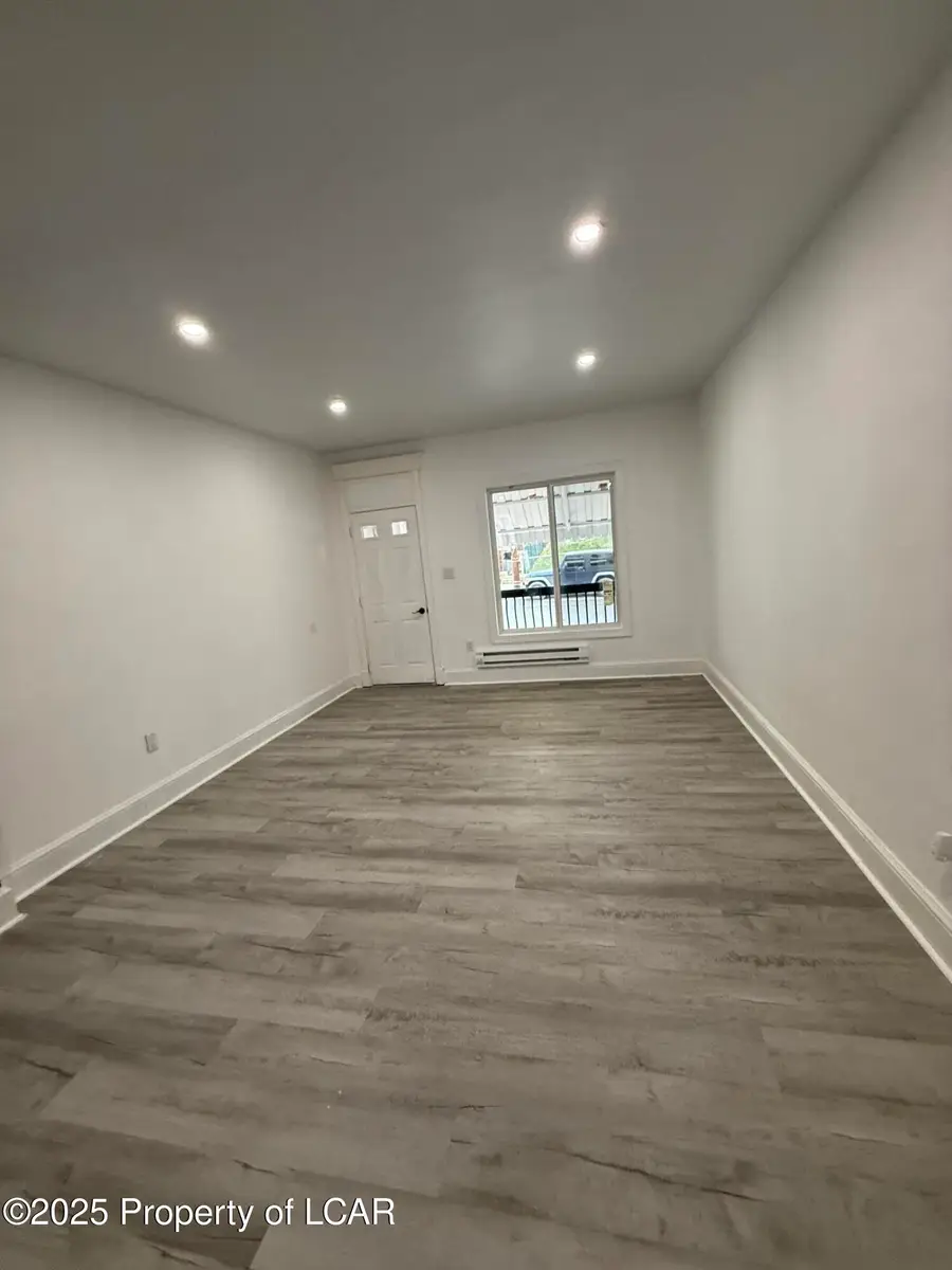 302 W Spruce Street, Tamaqua, PA 18252 - Image #3