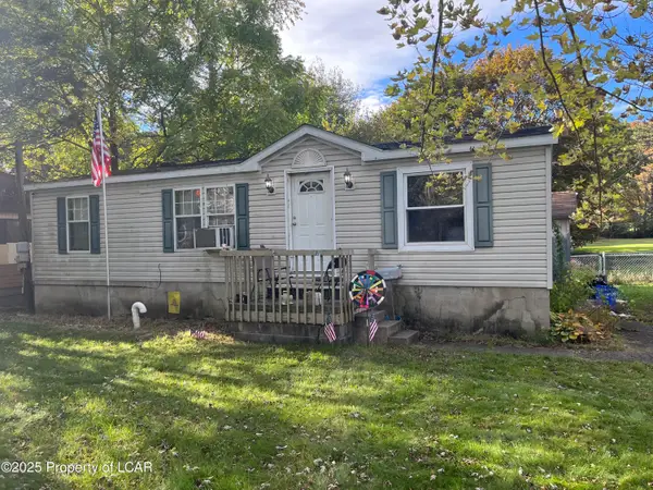 143 E Luzerne Avenue, Larksville, PA 18704