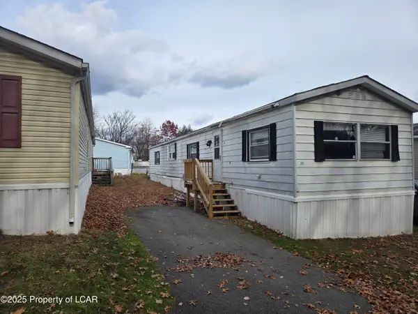 21 Quiet Cove, Jenkins Township, PA 18640