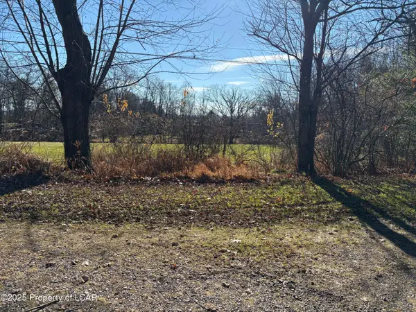 Sunnside Drive, Sweet Valley, PA 18656