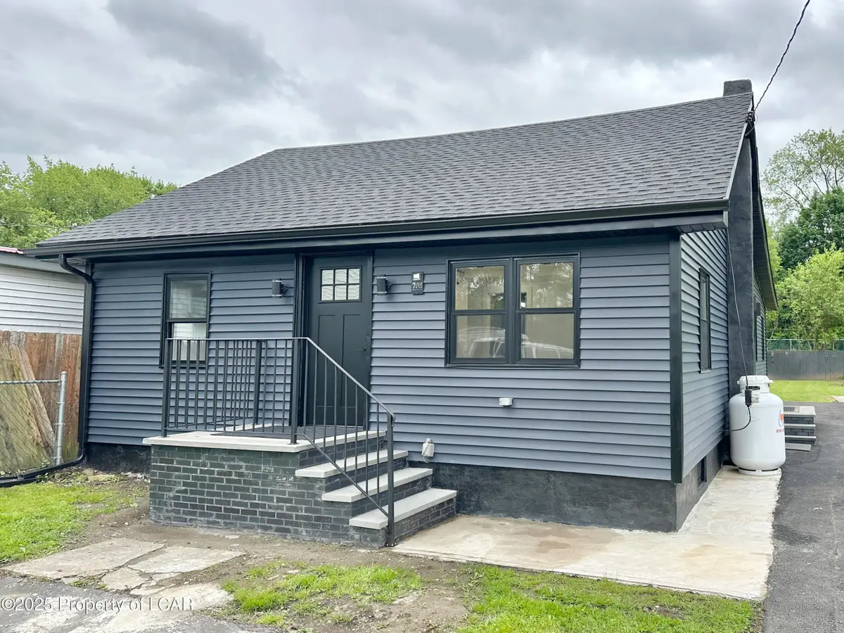 708 Mill Street, Avoca, PA 18641 - Image #1