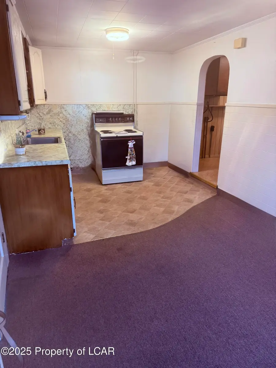 817 S Main St, Duryea, PA 18642 - Image #3