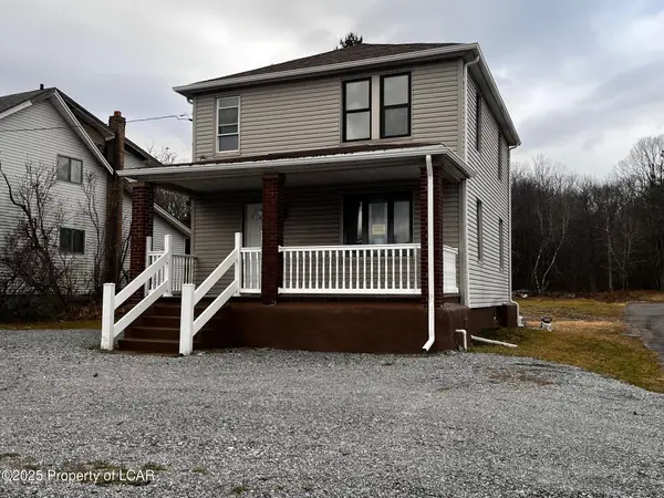 72 Foster Avenue, Freeland, PA 18224