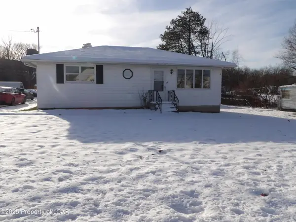 812 Suscon Road, Pittston, PA 18640