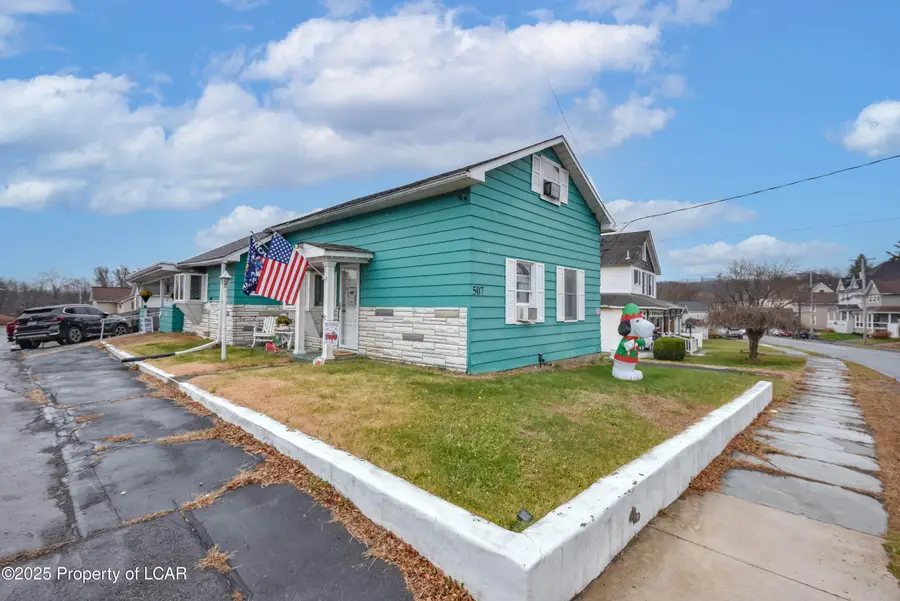507 Mcalpine Street, Avoca, PA 18641 - Image #2