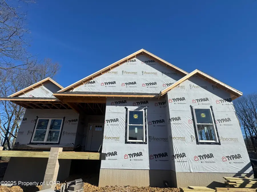 46 VV Turnberry Lane, Hazle Township, PA 18202 - Image #2