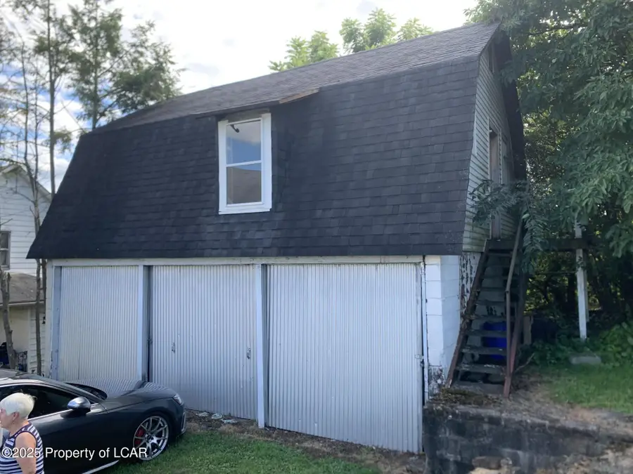 203-201 Laurel Street, Hanover Township, PA 18706 - Image #2