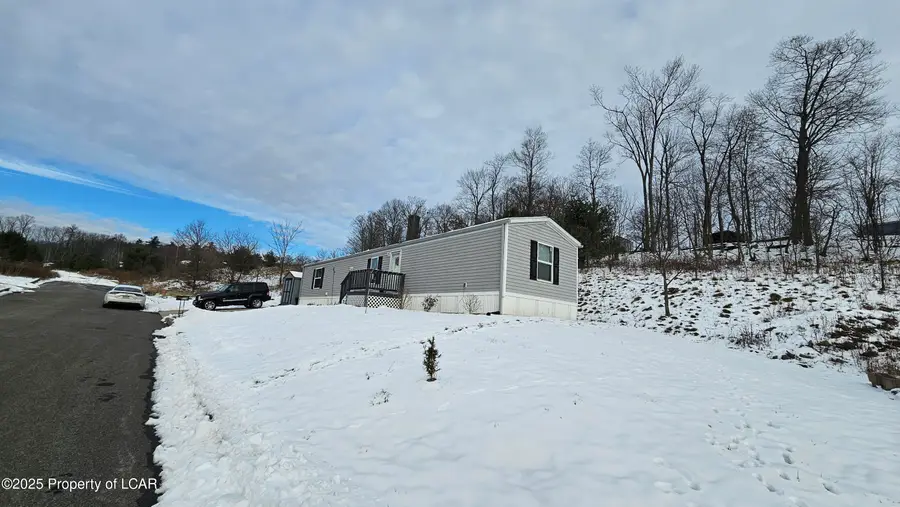 509 Hummingbird Drive, Shavertown, PA 18708 - Image #2