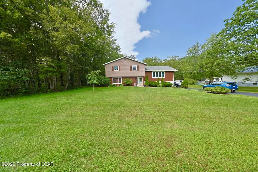 17 Frontier, Bear Creek Township, PA 18702 - Image #2