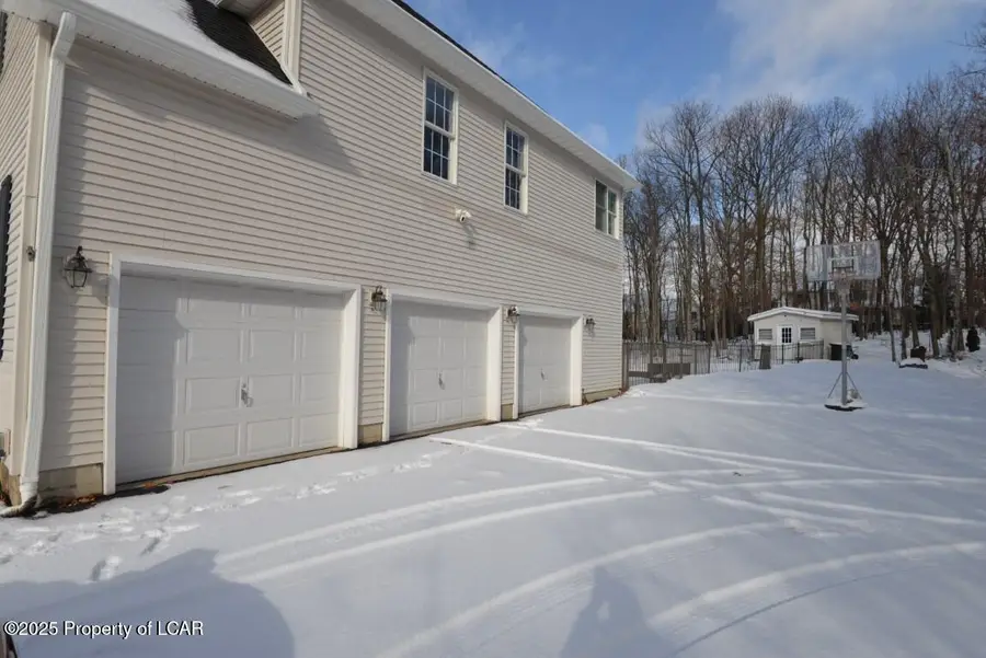 148 Fieldstone Way, Mountain Top, PA 18707 - Image #3