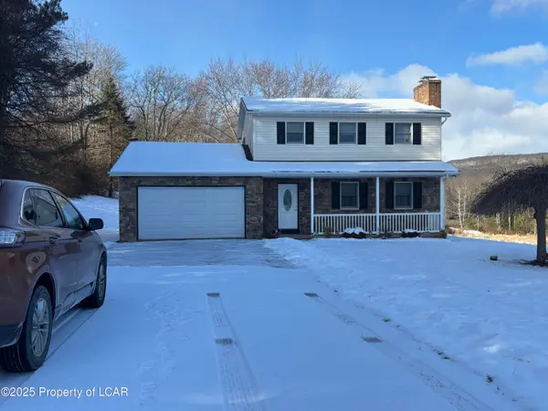 16 Oak Leaf Lane, Drums, PA 18222