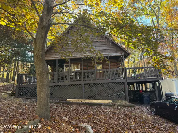 203 Bear Run Circle, Drums, PA 18222