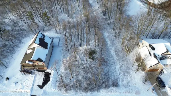 Oyster Bay Court, Hazle Twp, PA 18202