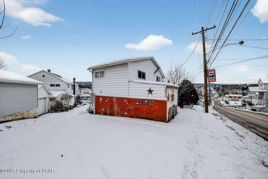 321 W Main Street, Nanticoke, PA 18634 - #2