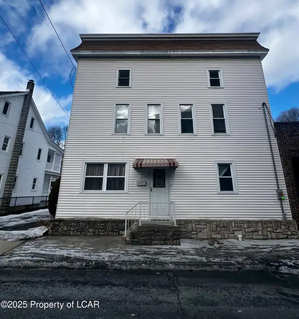 215-217 W Rowe Street, Tamaqua, PA 18252