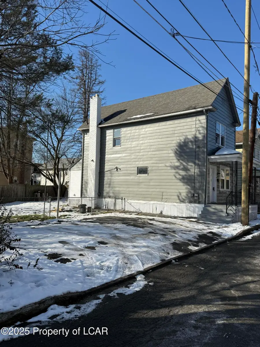 10 Kirkendall Avenue, Wilkes Barre, PA 18702 - Image #2