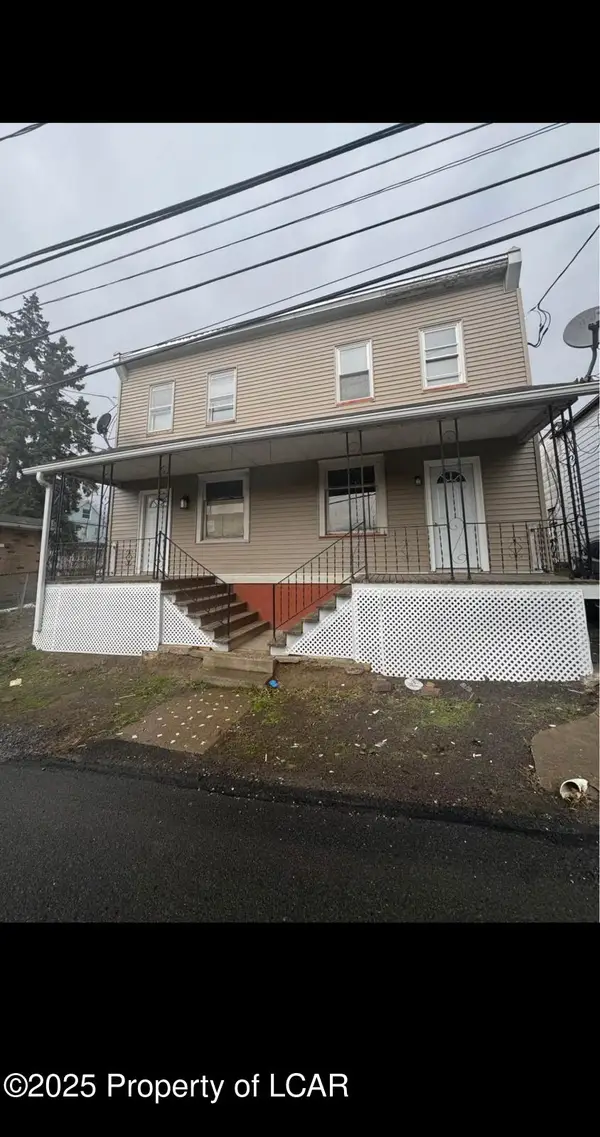39 Essex Lane, Wilkes-Barre, PA 18702