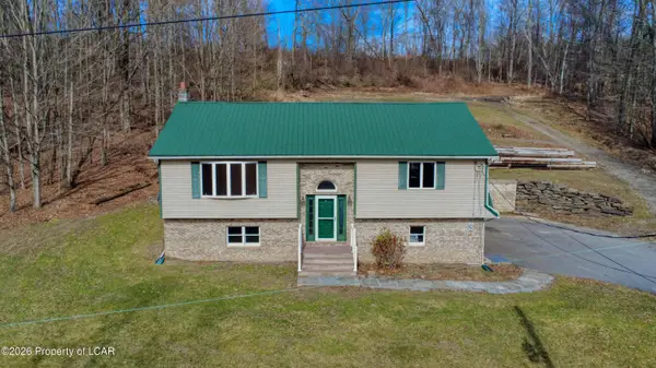 807 Lewis Road, Wyoming, PA 18644