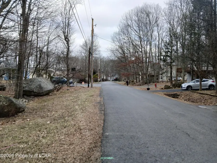 021 Shingle Mill Dr, Drums, PA 18222 - #2